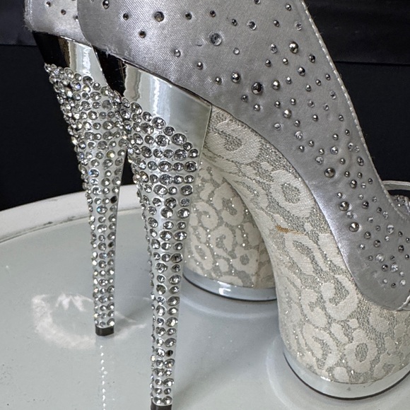 2 Lips Too Silver Rhinestone Heels - Picture 6 of 8